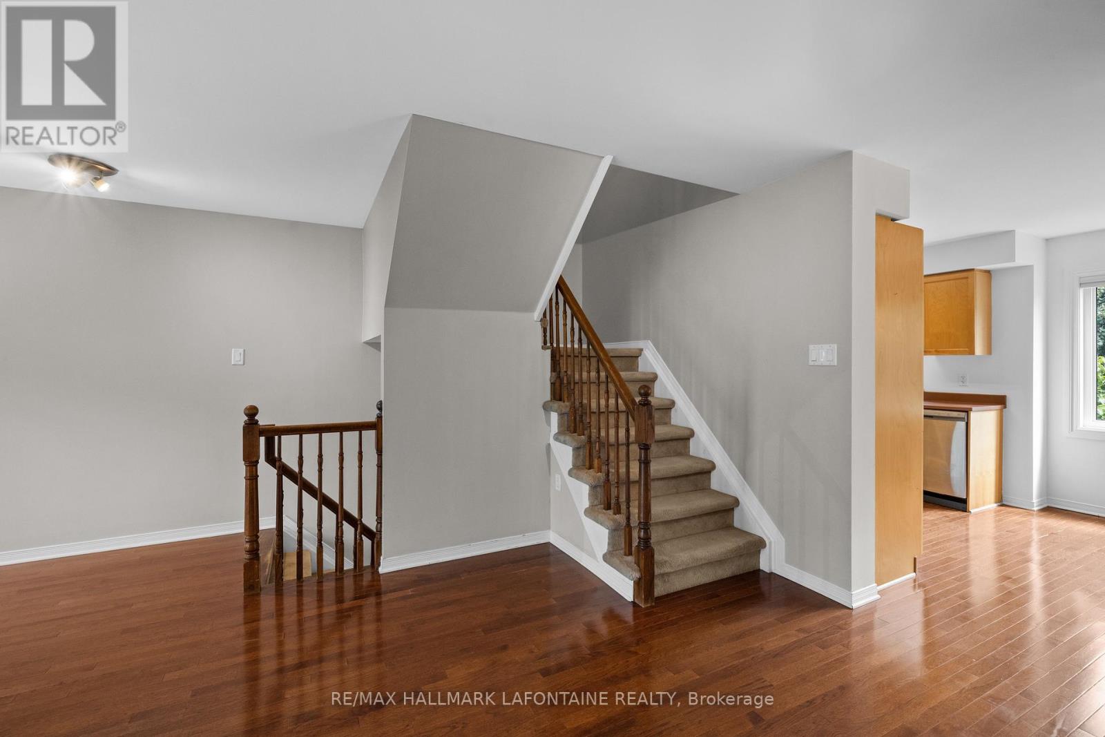 556 Burleigh Private, Ottawa, Ontario  K1J 1J9 - Photo 18 - X13703244