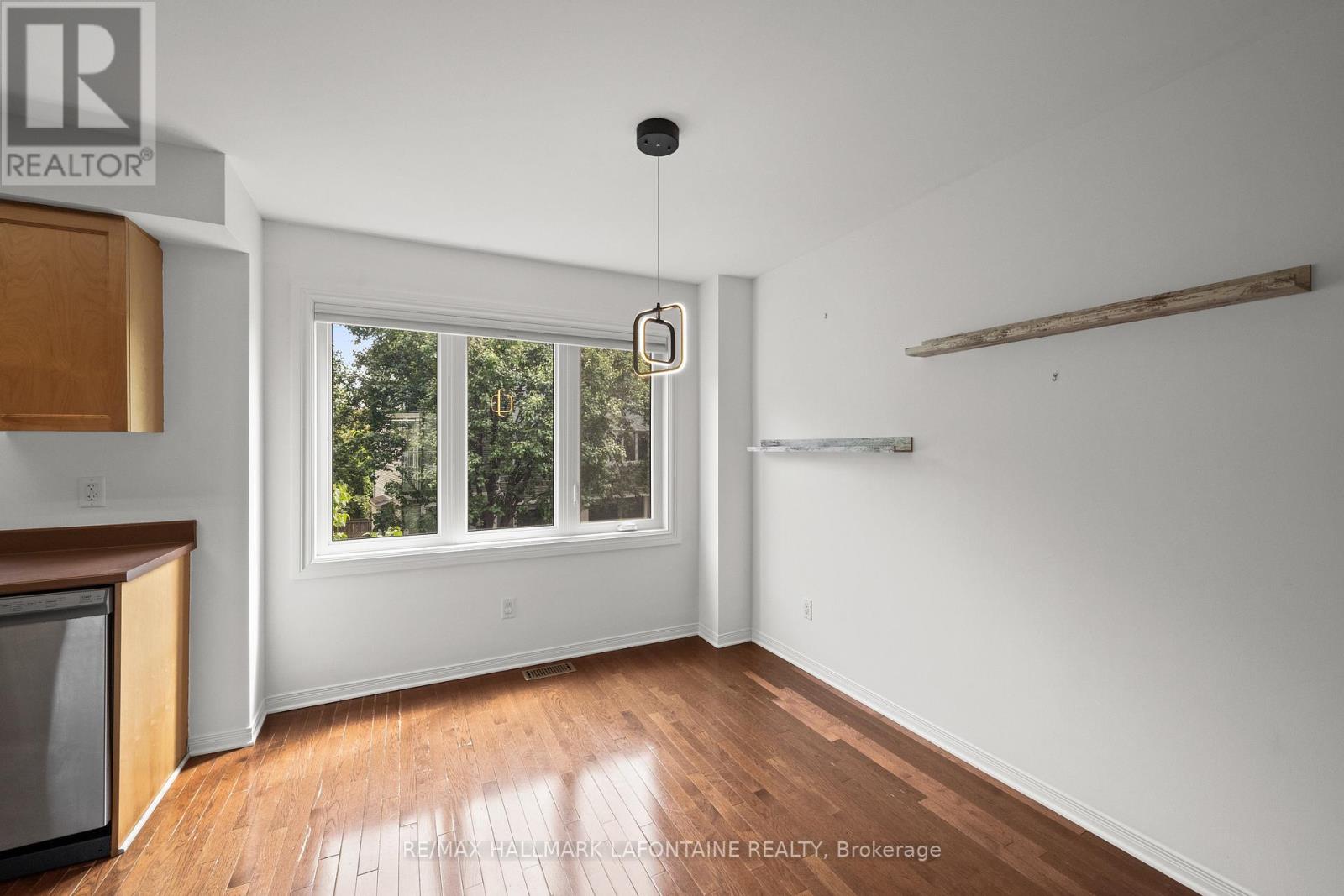556 Burleigh Private, Ottawa, Ontario  K1J 1J9 - Photo 20 - X13703244