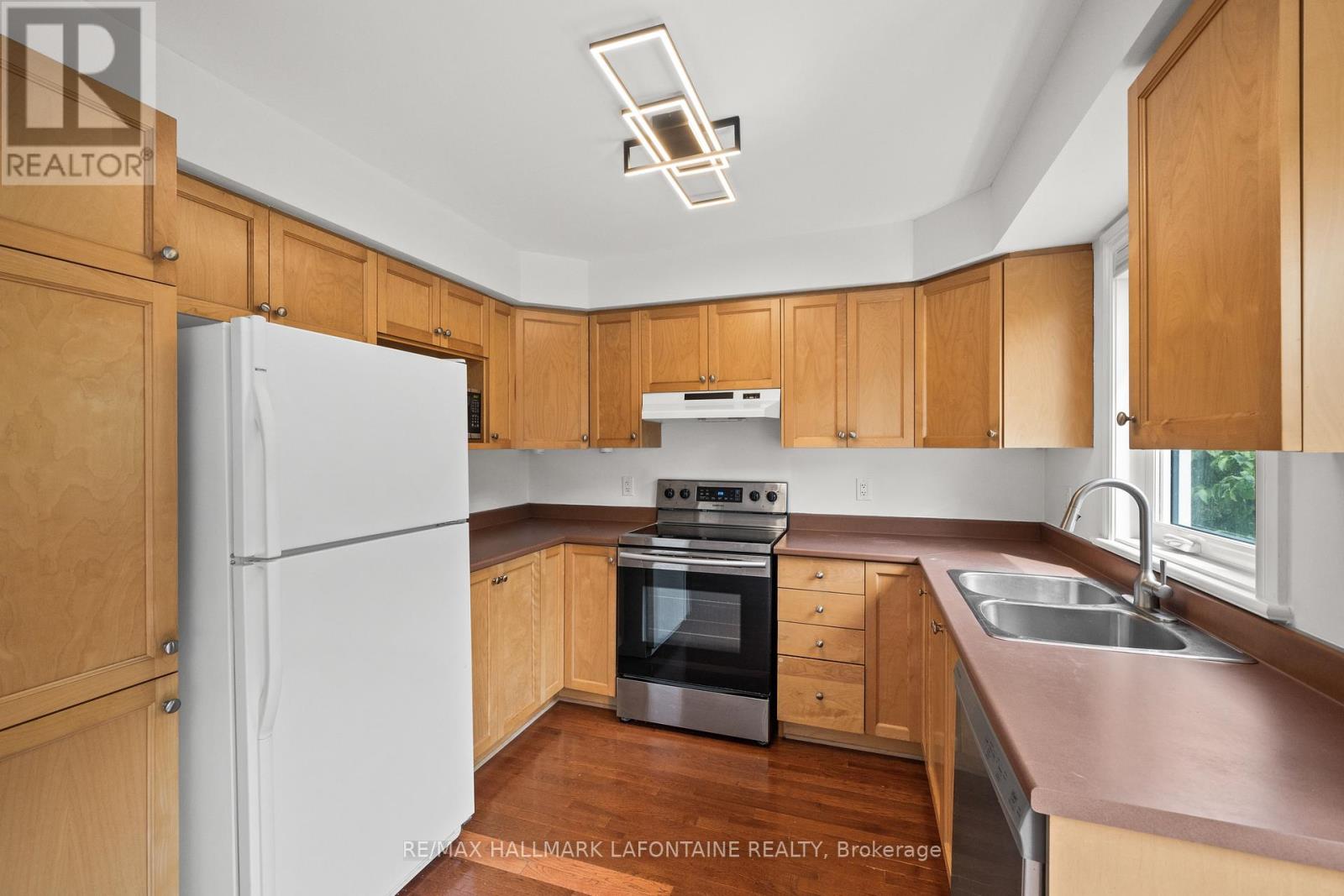 556 Burleigh Private, Ottawa, Ontario  K1J 1J9 - Photo 23 - X13703244