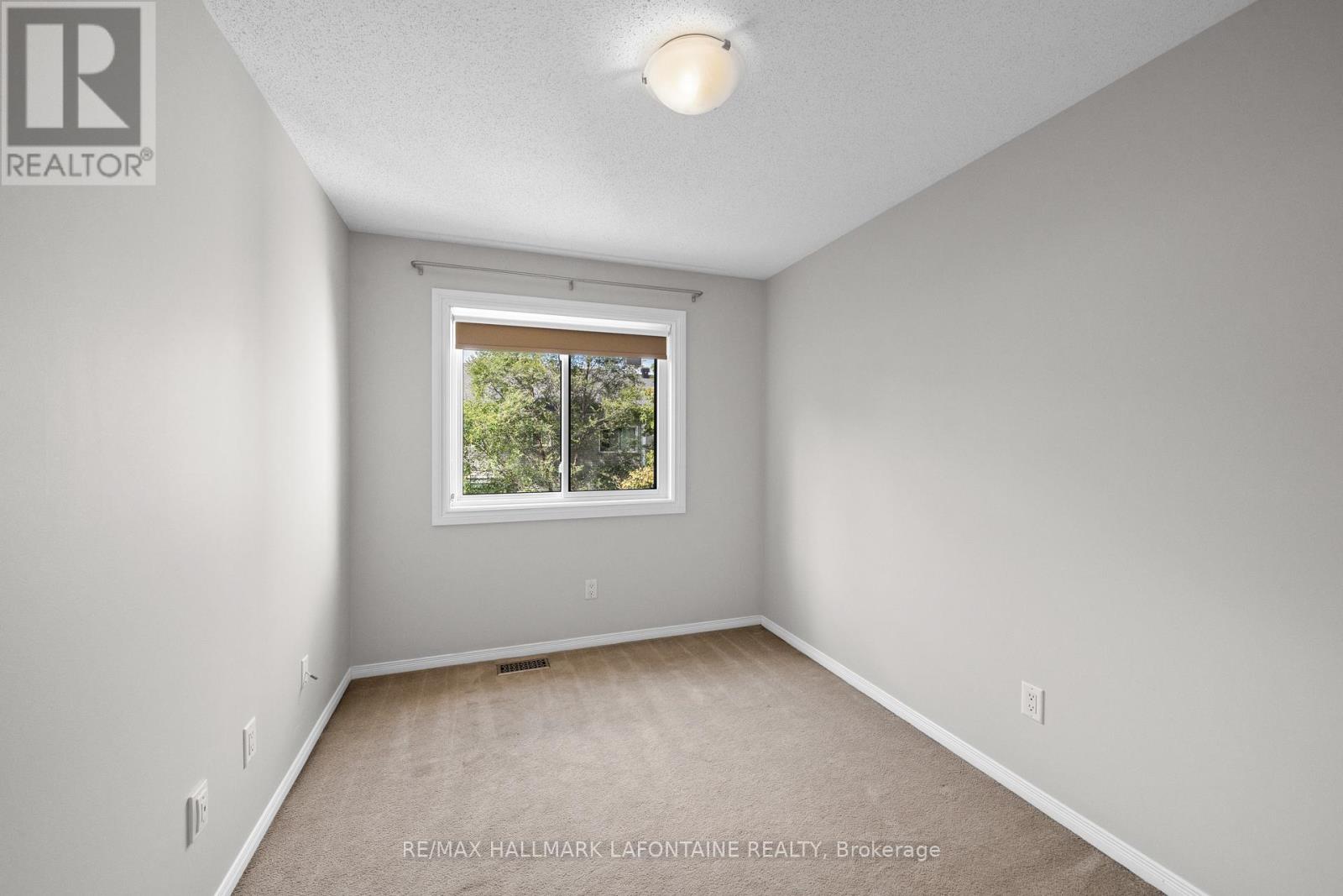 556 Burleigh Private, Ottawa, Ontario  K1J 1J9 - Photo 34 - X13703244