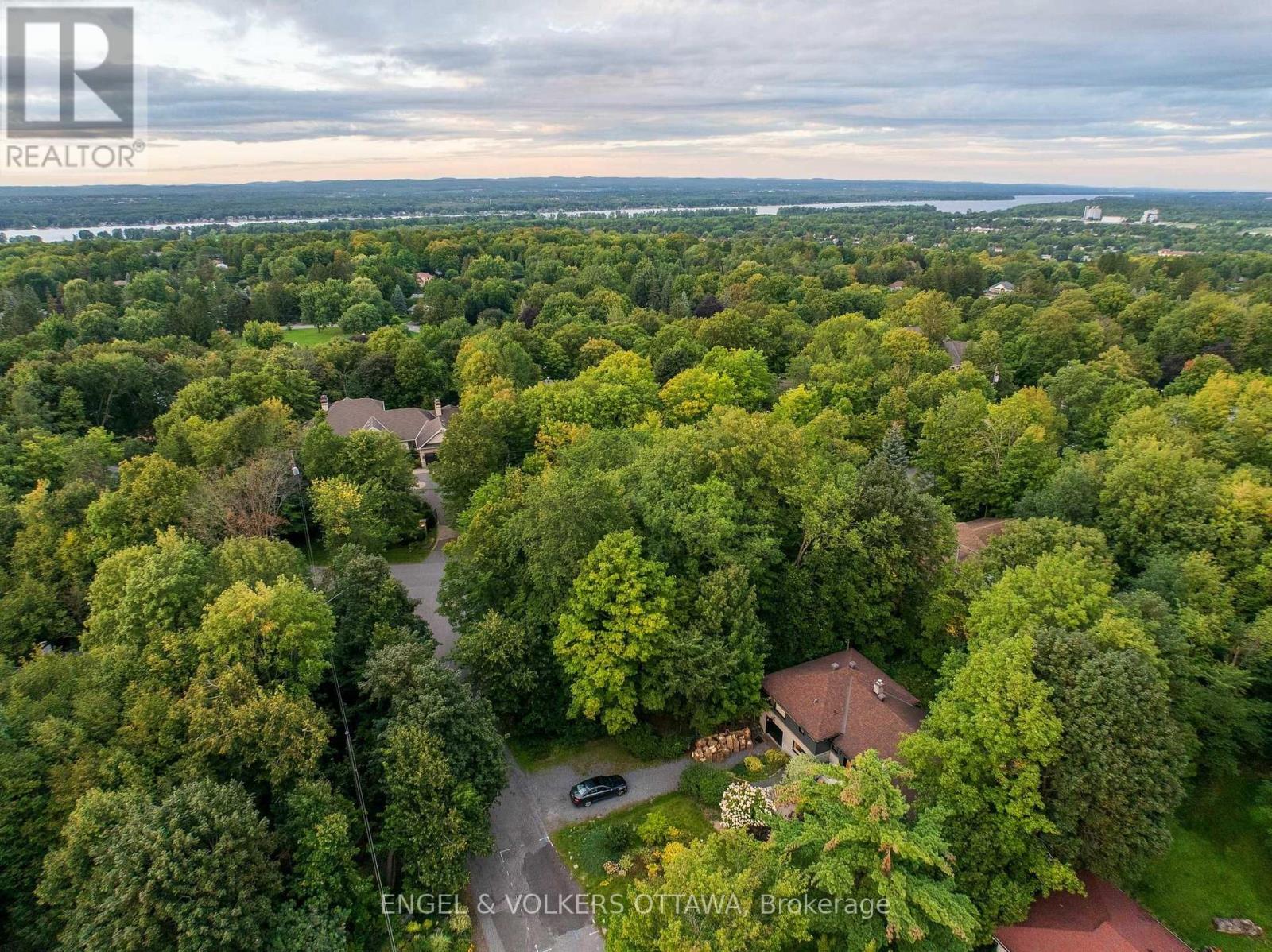 8 Davidson Drive, Ottawa, Ontario K1J 7J9 - Photo 7 - X13738816