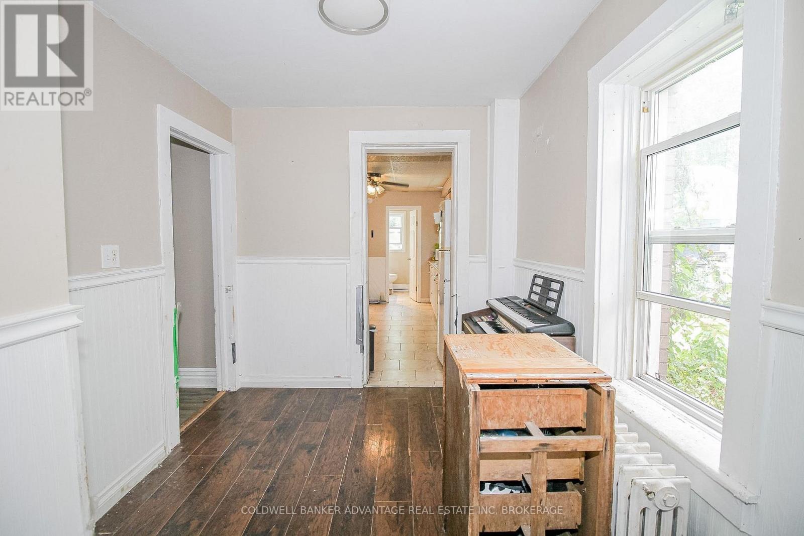 305 Burgar Street, Welland, Ontario  L3B 2T5 - Photo 2 - X13738778