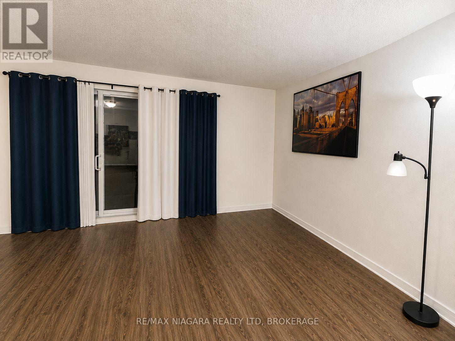 201 - 242 Oakdale Avenue, St. Catharines, Ontario  L2P 3K5 - Photo 8 - X13738900