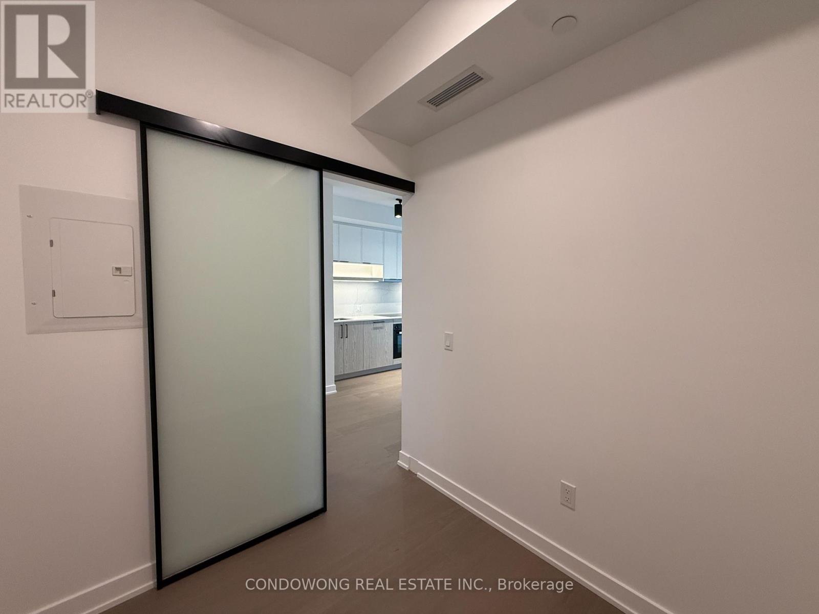 2009 - 91 Montclair Avenue, Toronto, Ontario  M5P 0B1 - Photo 11 - C13738814
