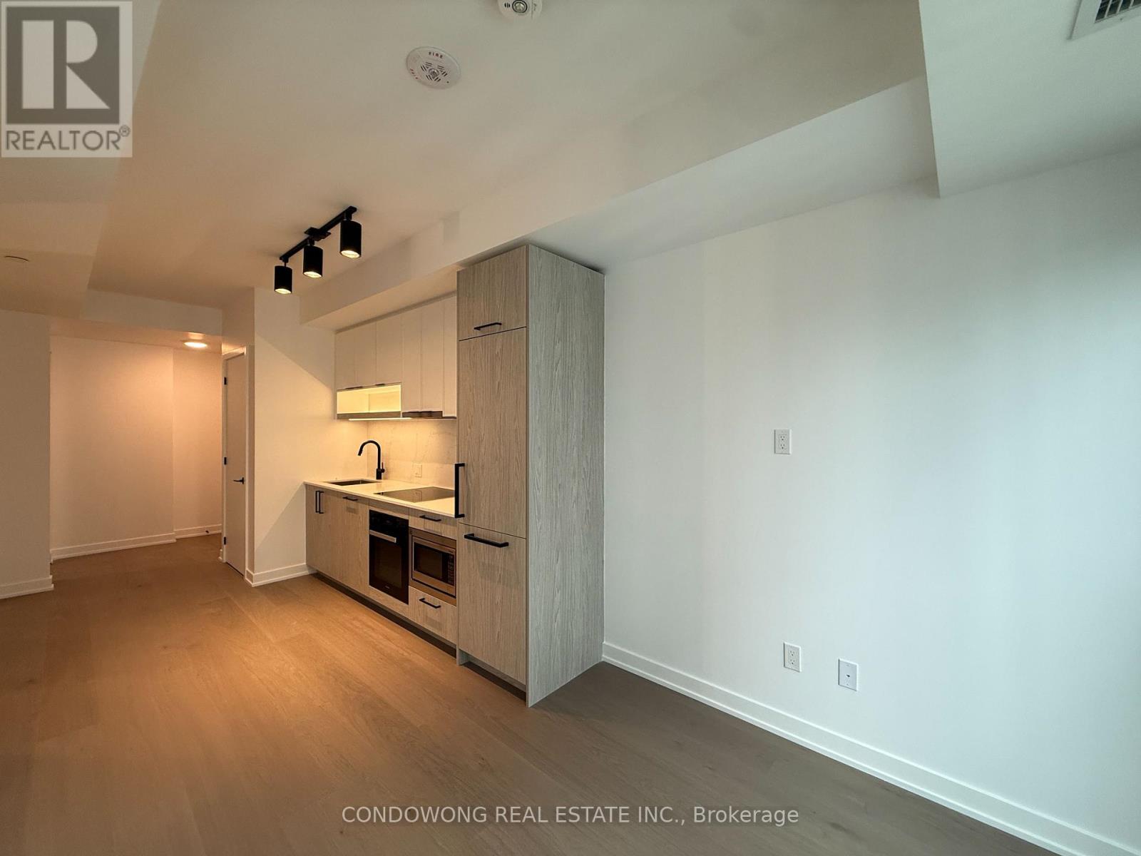 2009 - 91 Montclair Avenue, Toronto, Ontario  M5P 0B1 - Photo 5 - C13738814