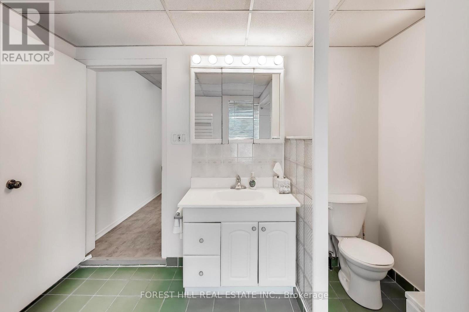 30 Robert Street, Toronto, Ontario  M5S 2K3 - Photo 14 - C13738838