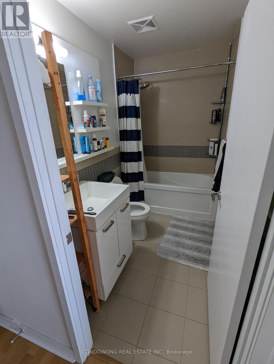 2503 - 295 Adelaide Street W, Toronto, Ontario  M5V 1P7 - Photo 3 - C13738840