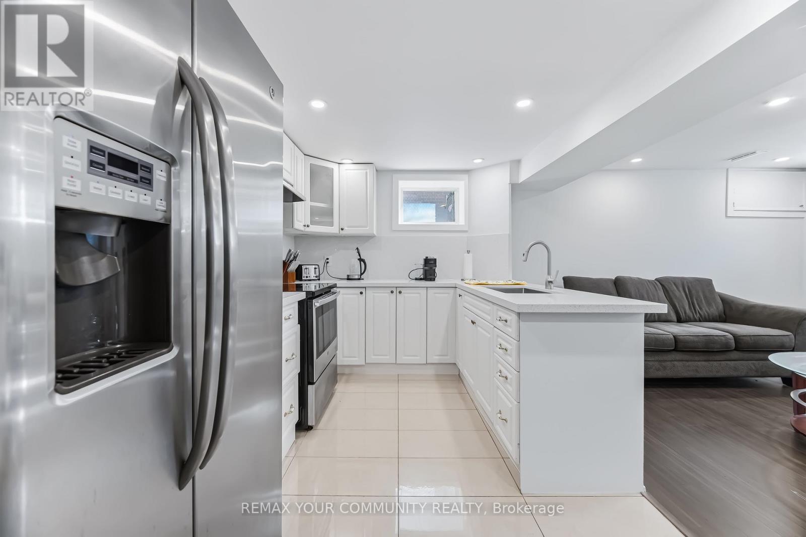 Lower - 200 Goulding Avenue N, Toronto, Ontario  M2R 2P4 - Photo 4 - C13738924