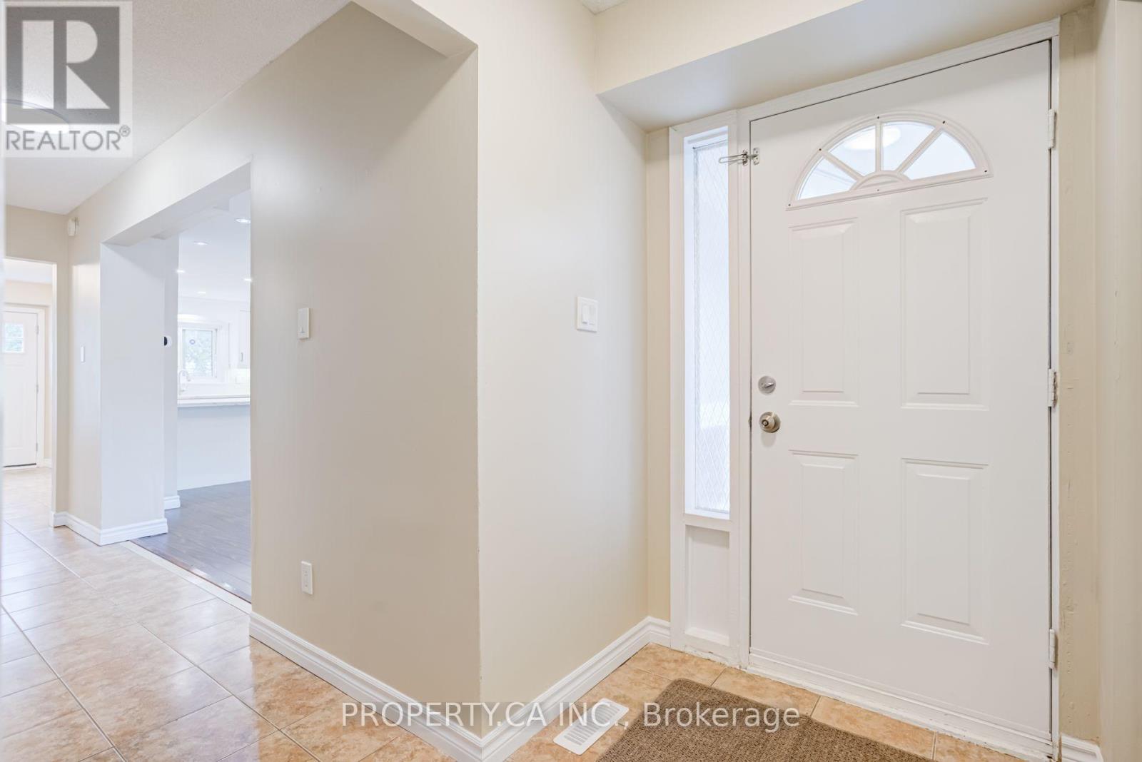 49 Whiteleas Avenue, Toronto, Ontario  M1B 1W8 - Photo 2 - E13738832