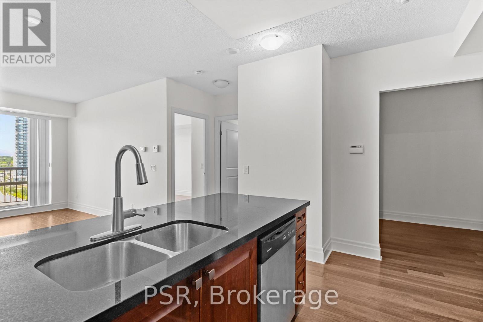 706 - 151 Upper Duke Crescent, Markham, Ontario  L6G 0E1 - Photo 4 - N13738818