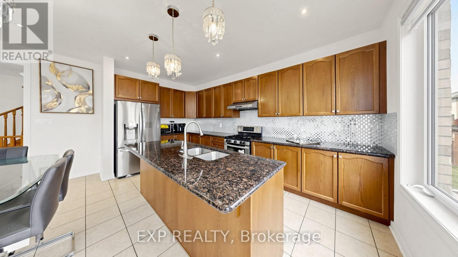 34 Buttonleaf Crescent, Whitchurch-Stouffville, Ontario  L4A 4P5 - Photo 15 - N13738830