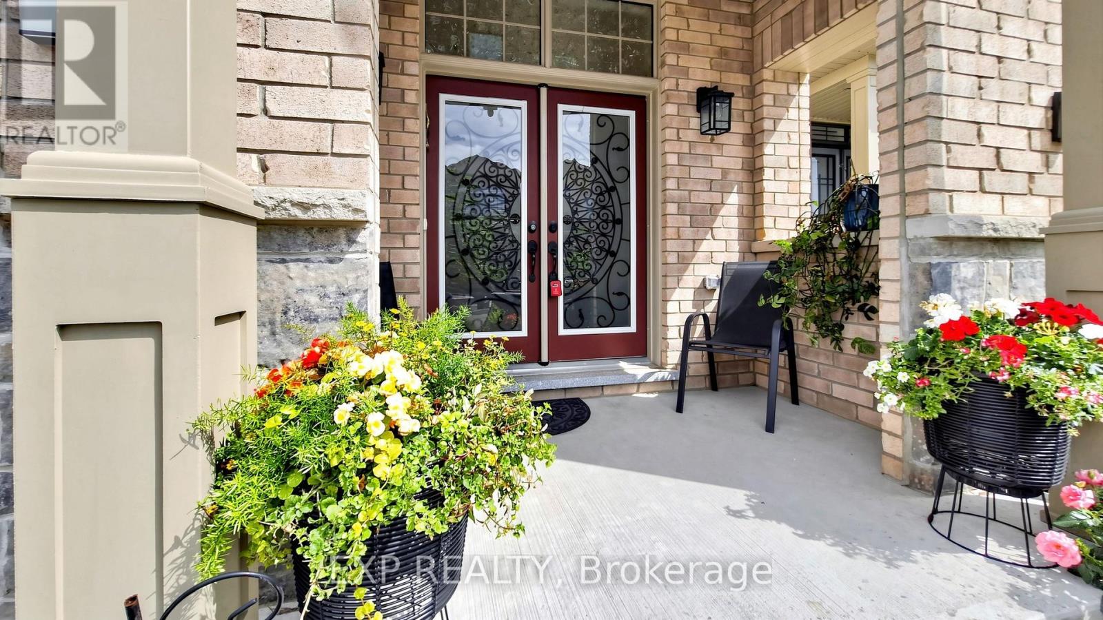 34 Buttonleaf Crescent, Whitchurch-Stouffville, Ontario  L4A 4P5 - Photo 3 - N13738830