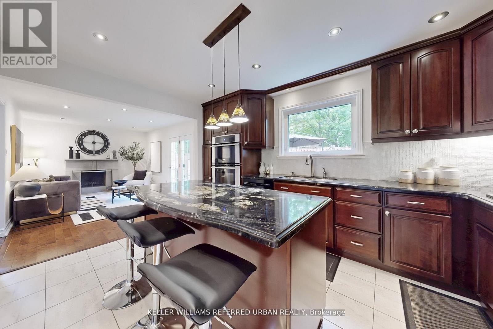 158 Walton Drive, Aurora, Ontario  L4G 3R8 - Photo 8 - N13738922