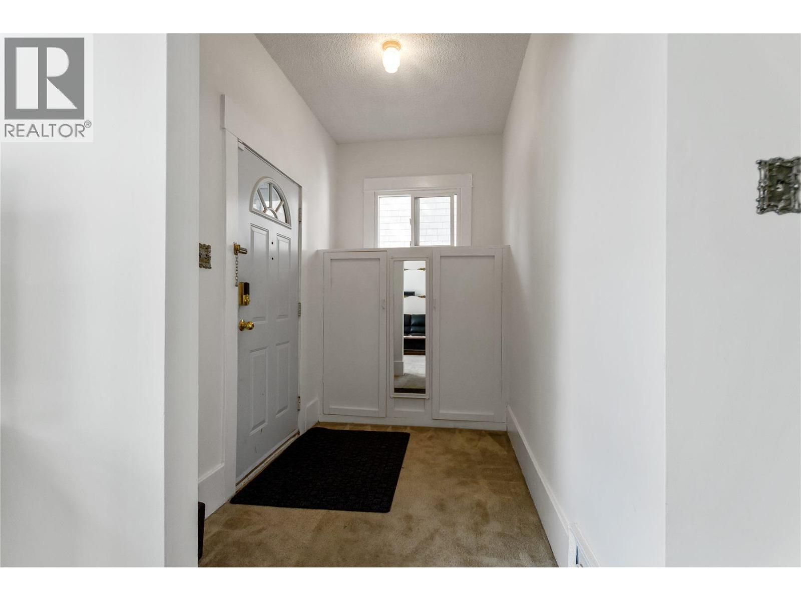 2461 Dundas Street, Vancouver, British Columbia  V5K 1P5 - Photo 5 - R3161015