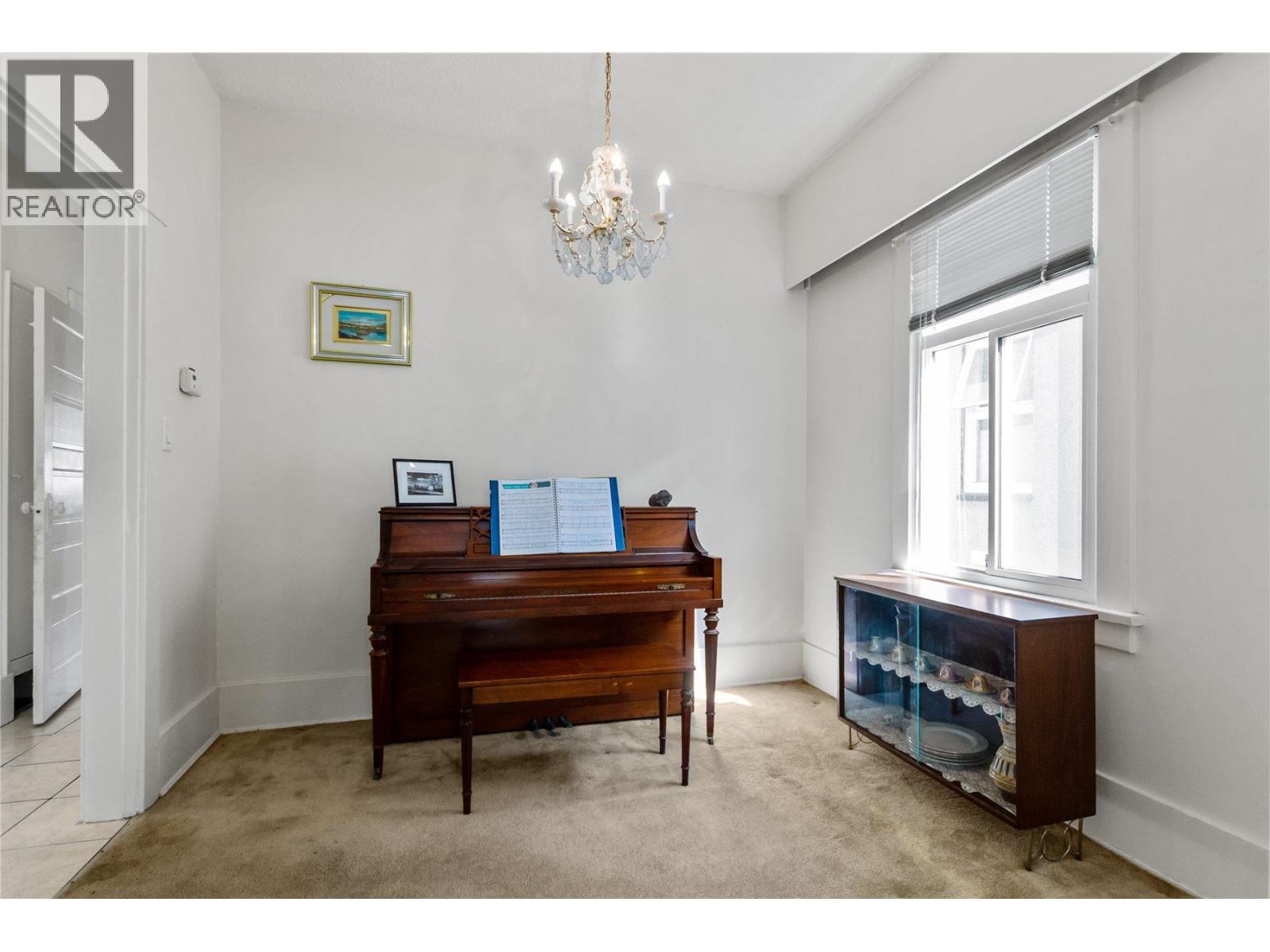 2461 Dundas Street, Vancouver, British Columbia  V5K 1P5 - Photo 6 - R3161015