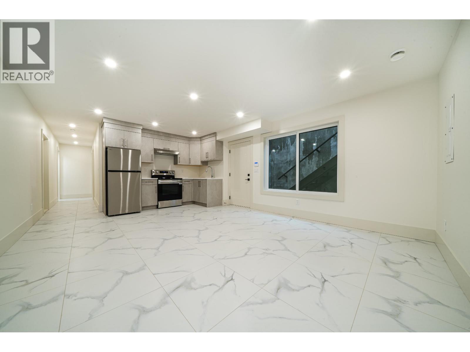 6708 Winch Street, Burnaby, British Columbia  V5B 4K2 - Photo 31 - R3161039