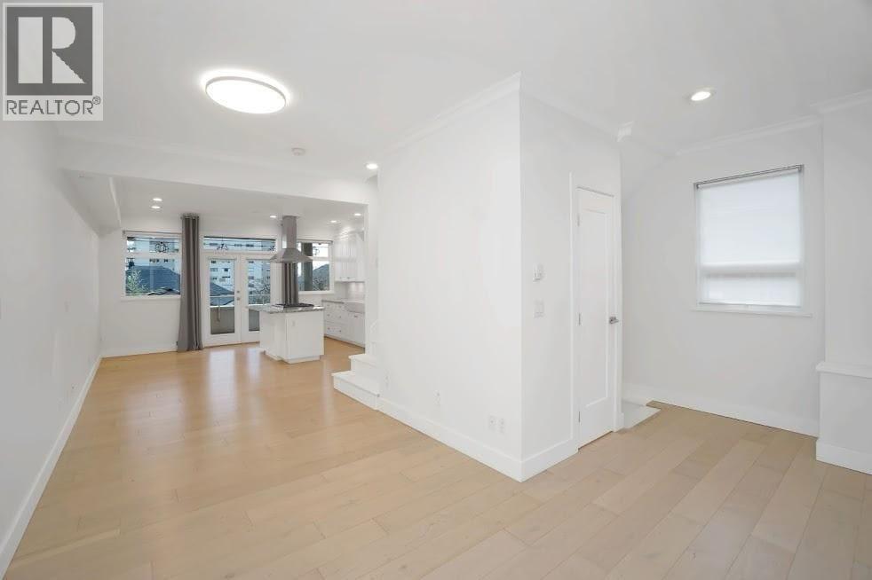 2376 Marine Drive, West Vancouver, British Columbia  V7V 1K8 - Photo 2 - R3161032