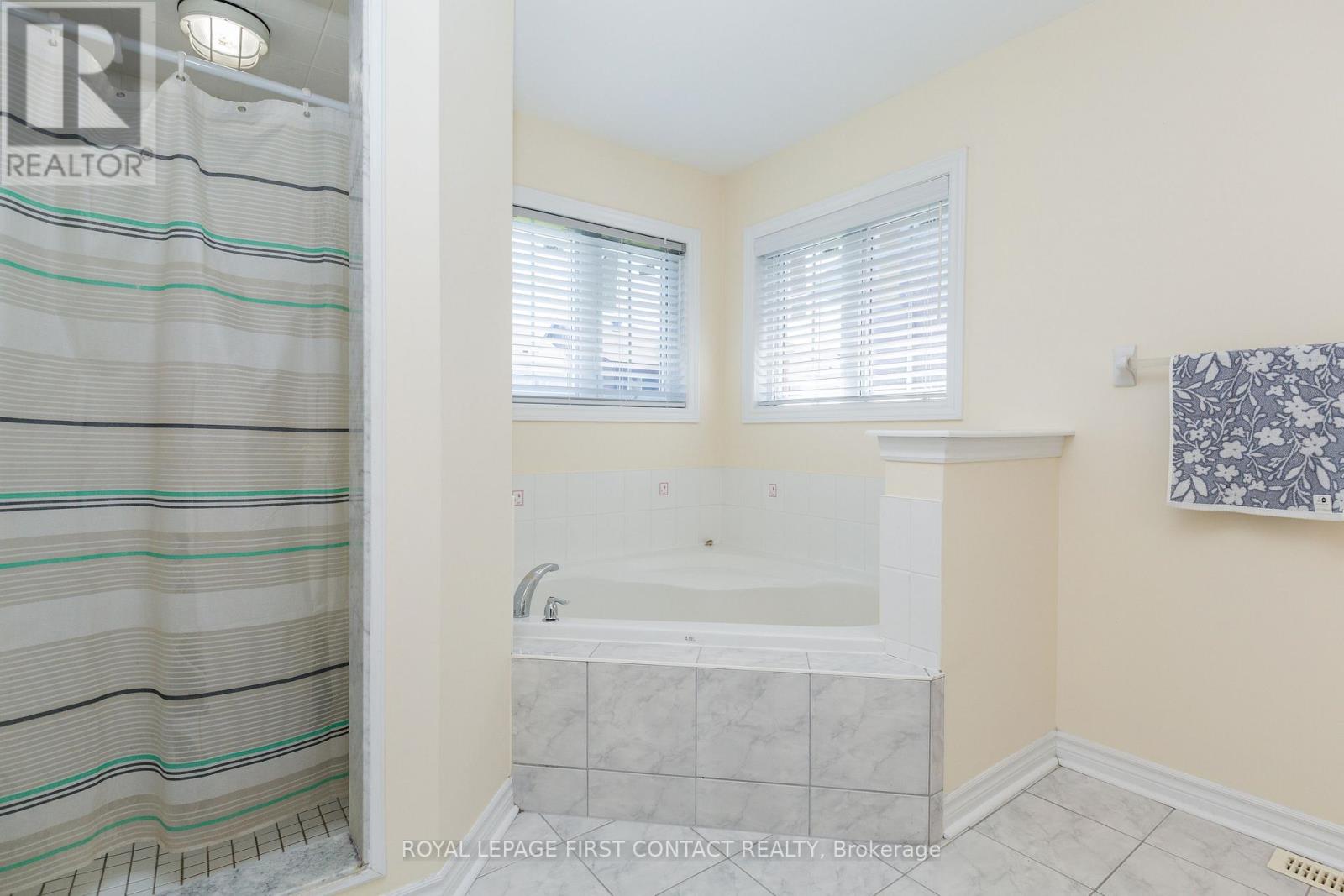 1 Griffin Gate, Barrie, Ontario L4M 7G4 - Photo 24 - S13738774
