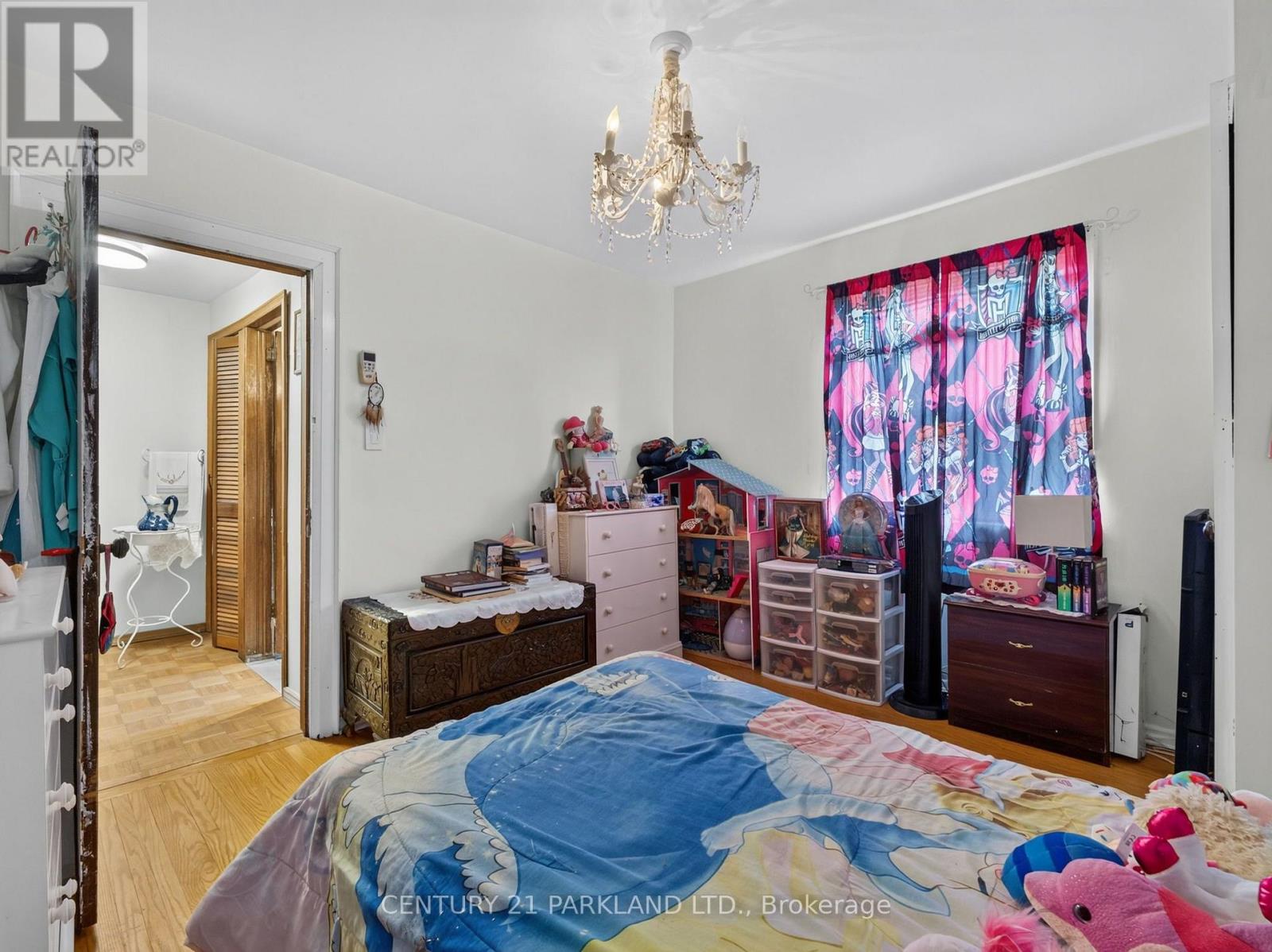 323 Nairn Avenue, Toronto, Ontario  M6E 4H9 - Photo 17 - W13738780