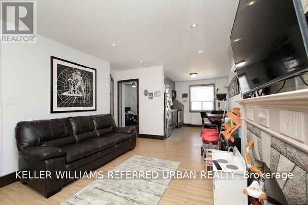 Main - 2286 Dufferin Street, Toronto, Ontario  M6E 3S3 - Photo 2 - W13738792