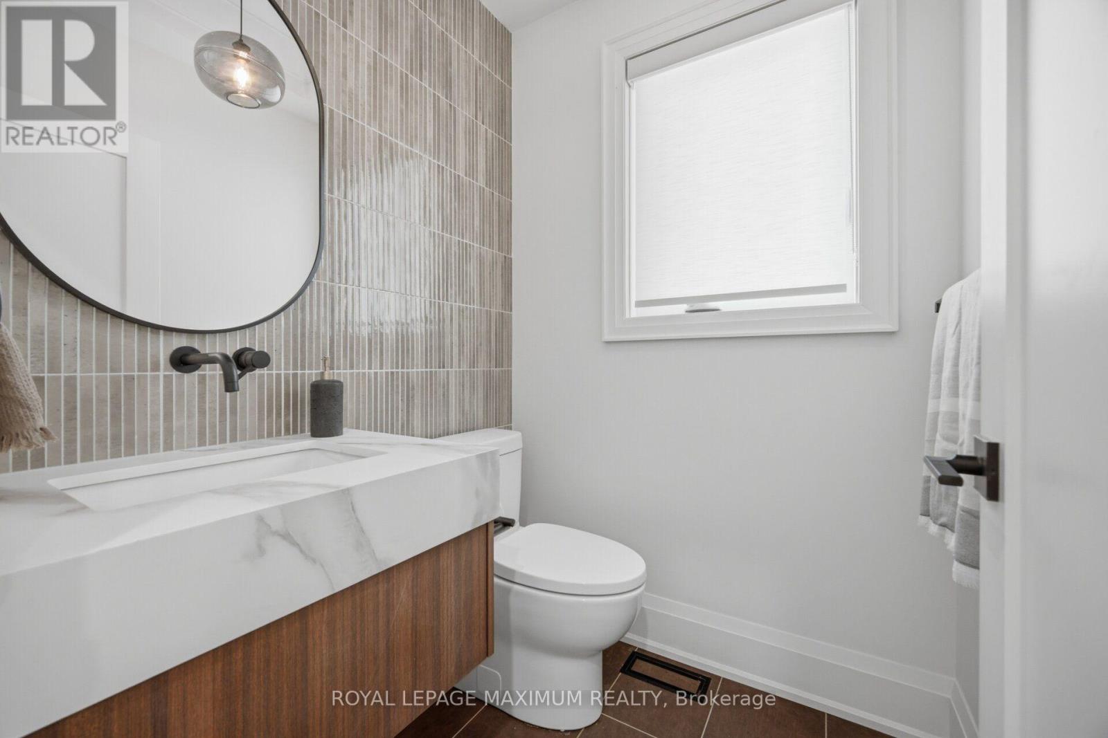 11 Park Boulevard, Toronto, Ontario  M8W 1G3 - Photo 19 - W13738880