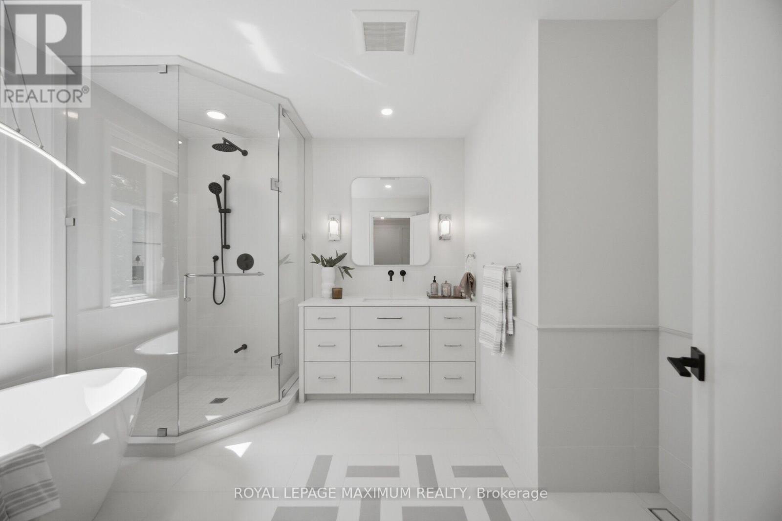 11 Park Boulevard, Toronto, Ontario  M8W 1G3 - Photo 26 - W13738880