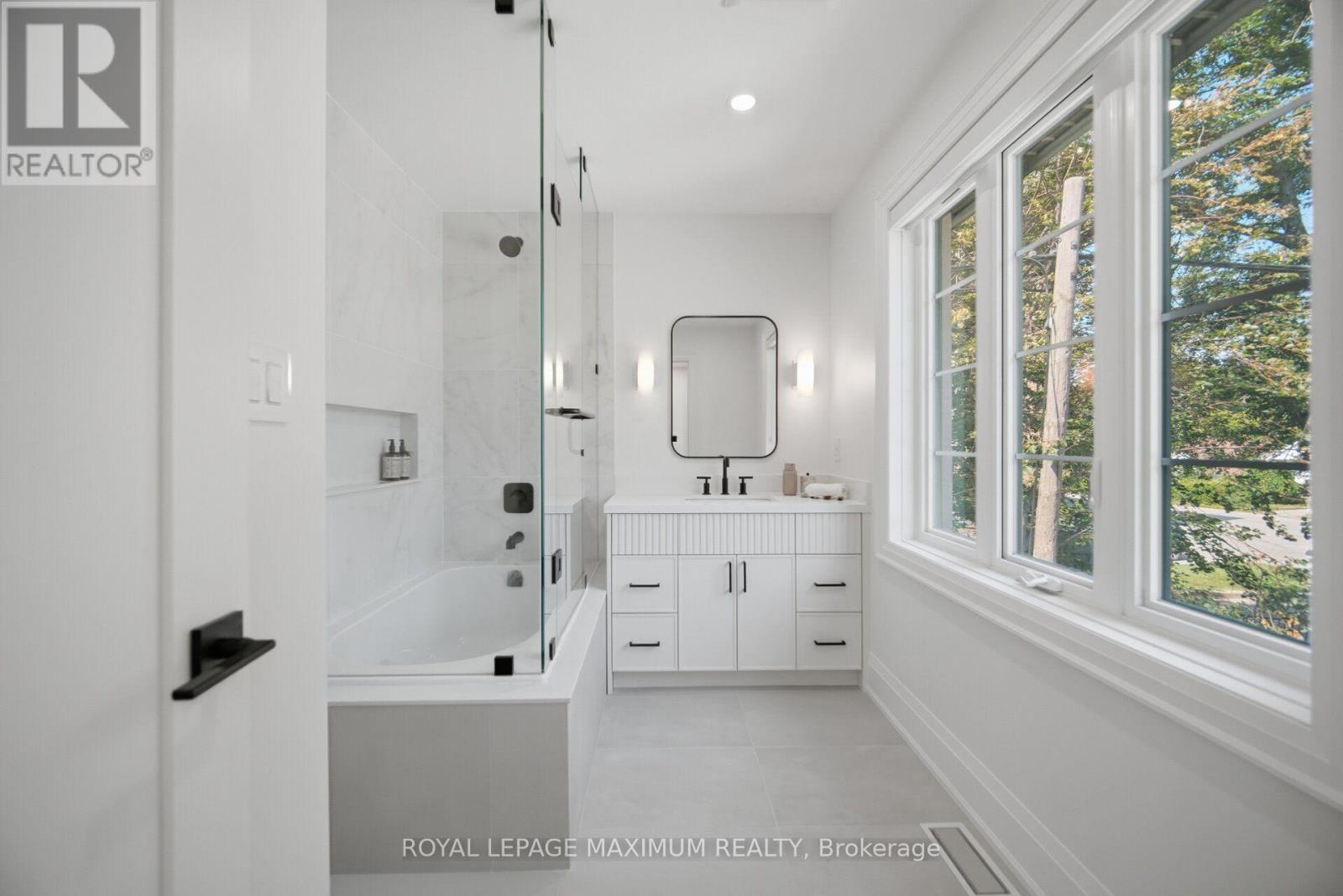 11 Park Boulevard, Toronto, Ontario  M8W 1G3 - Photo 36 - W13738880