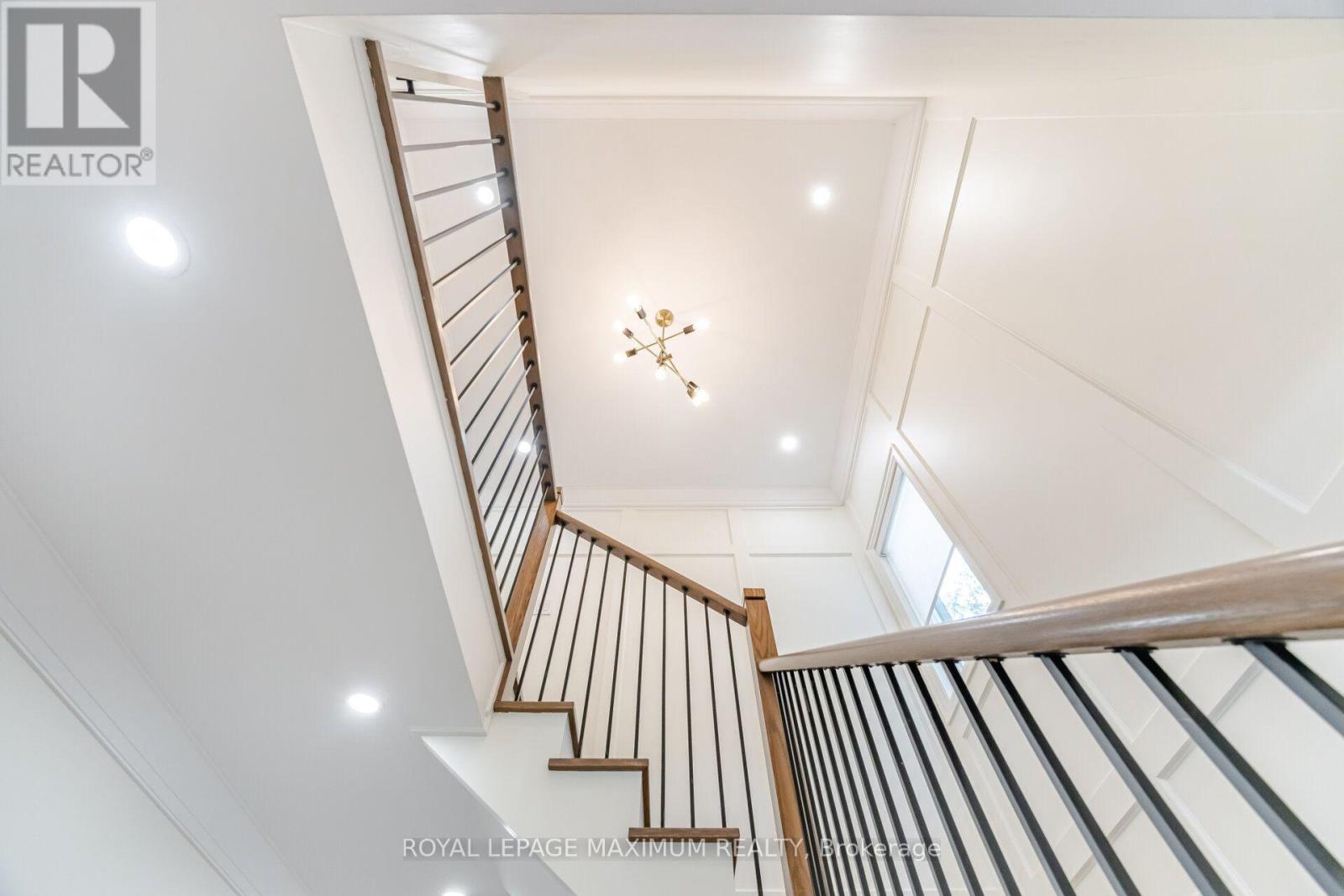 11 Park Boulevard, Toronto, Ontario  M8W 1G3 - Photo 5 - W13738880