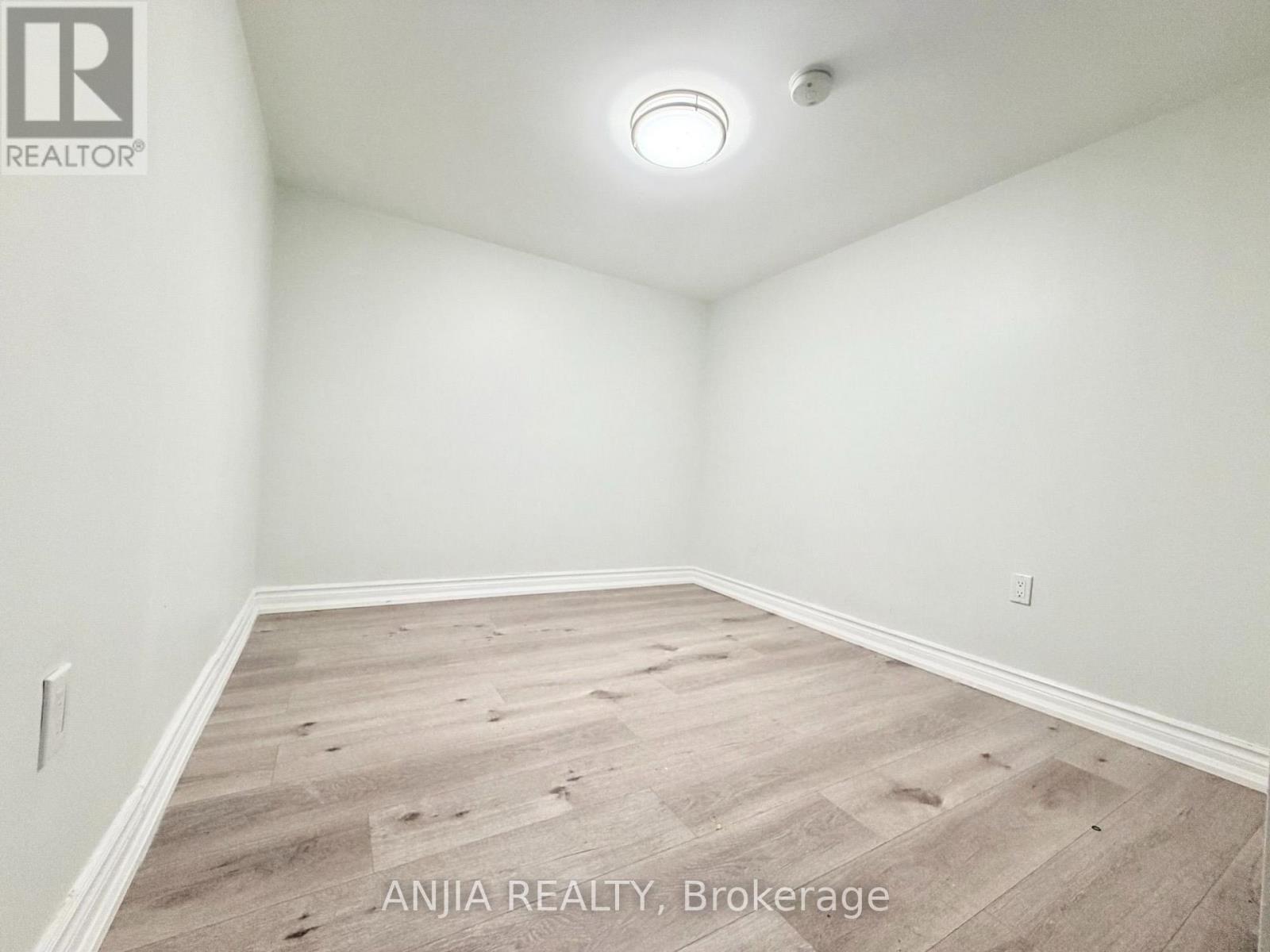 77 Nash Drive, Toronto, Ontario  M3M 2L6 - Photo 20 - W13712514