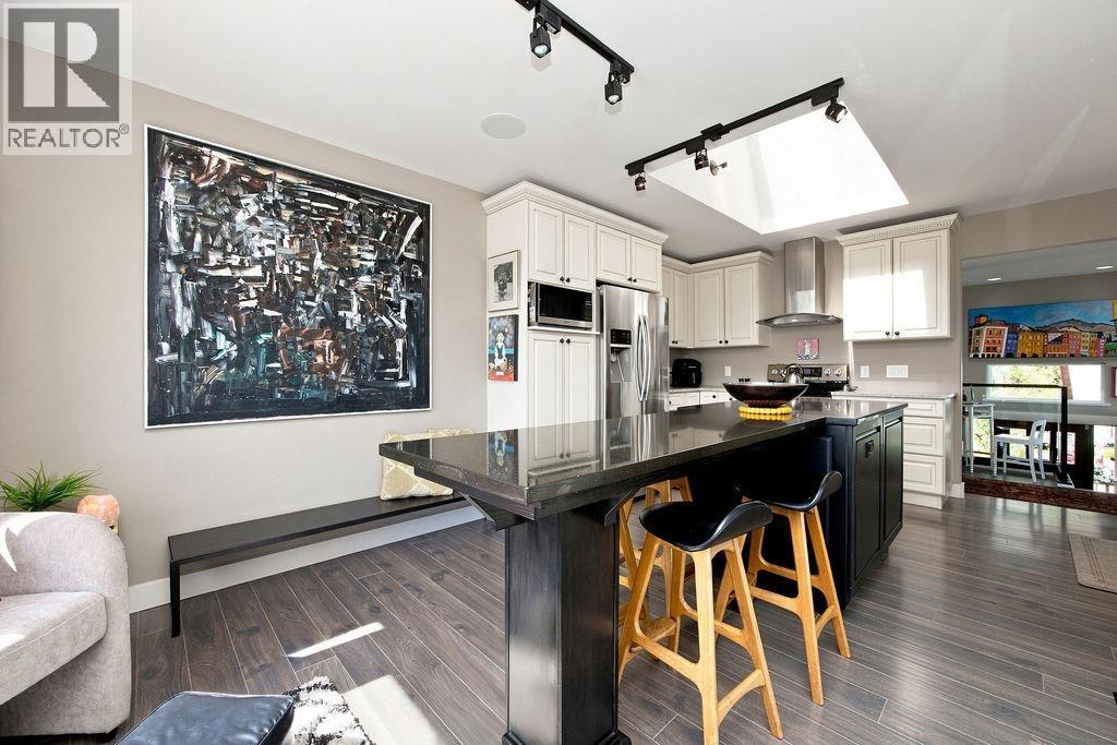 491 Woodland Avenue, Gibsons, British Columbia  V0N 1V1 - Photo 13 - R3160978