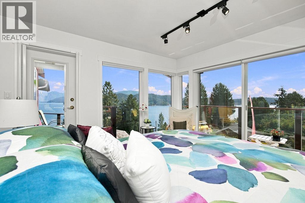 491 Woodland Avenue, Gibsons, British Columbia  V0N 1V1 - Photo 17 - R3160978