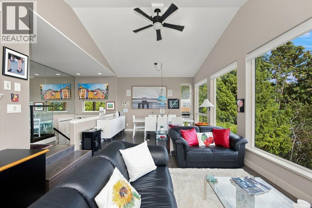 491 Woodland Avenue, Gibsons, British Columbia  V0N 1V1 - Photo 7 - R3160978
