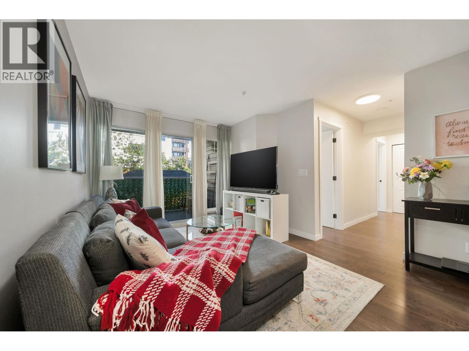 204 11671 Fraser Street, Maple Ridge, British Columbia  V2X 6C4 - Photo 5 - R3159775