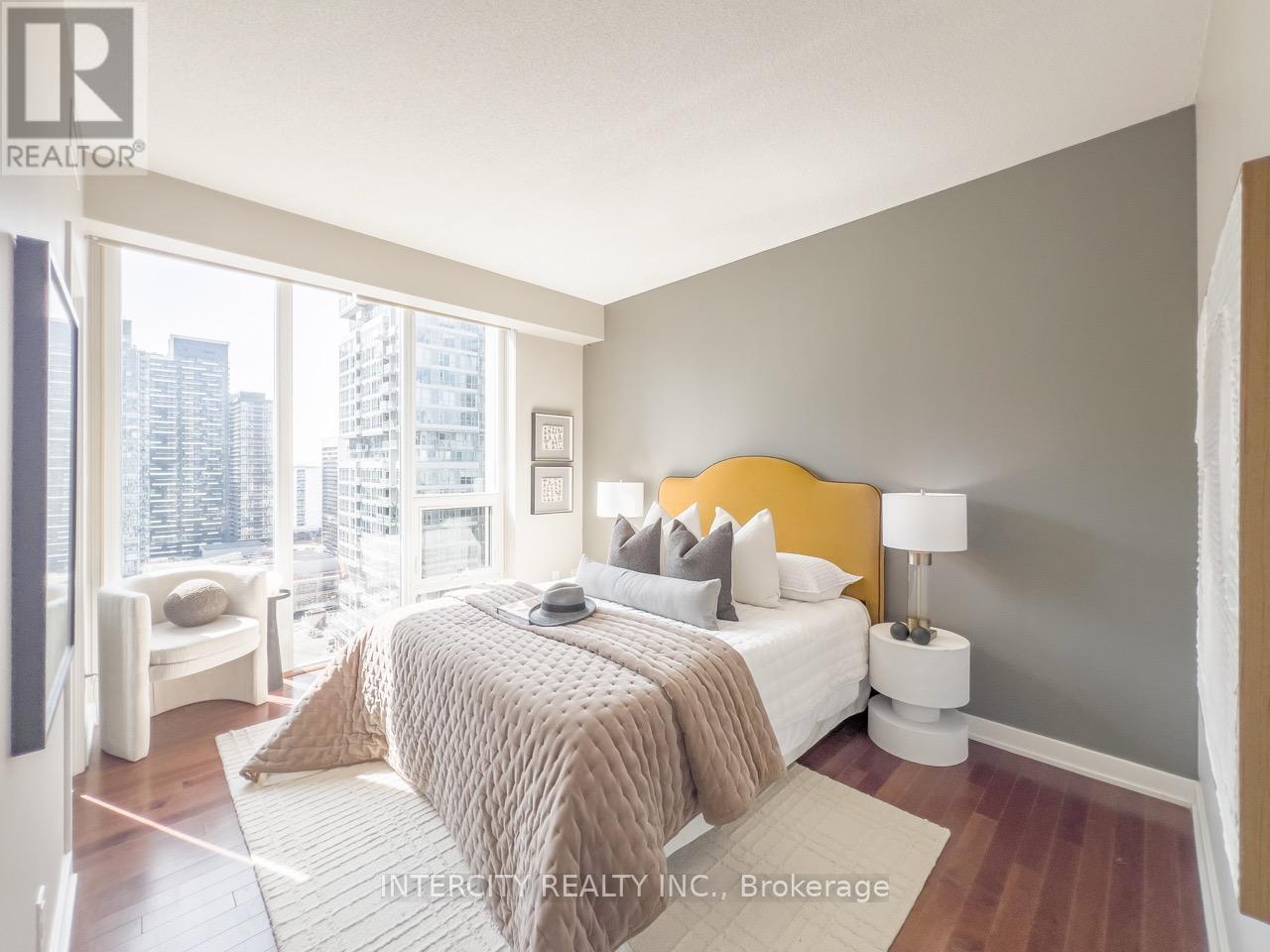 2503 - 126 Simcoe Street, Toronto, Ontario  M5H 4E6 - Photo 10 - C13738634