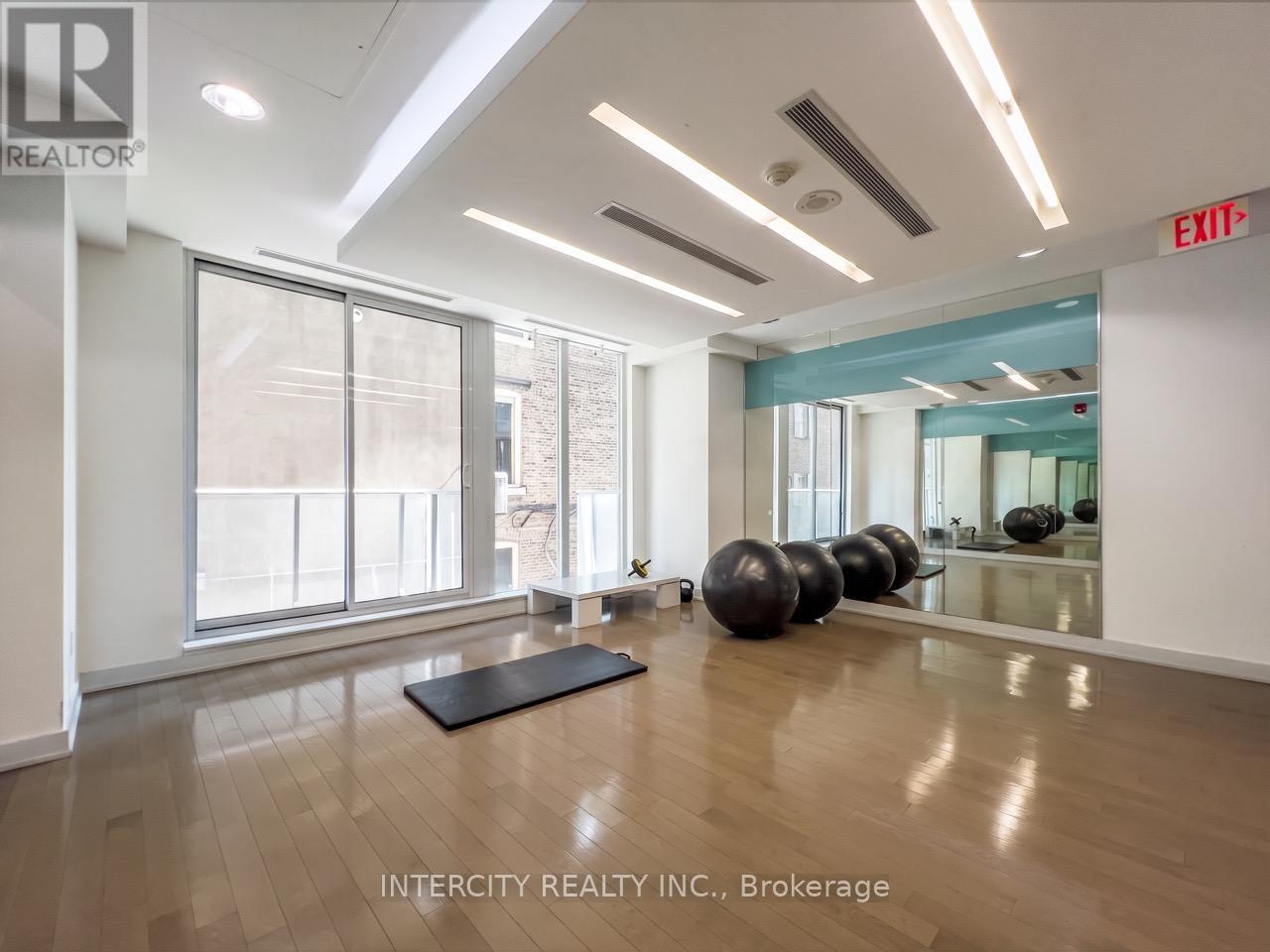 2503 - 126 Simcoe Street, Toronto, Ontario  M5H 4E6 - Photo 31 - C13738634