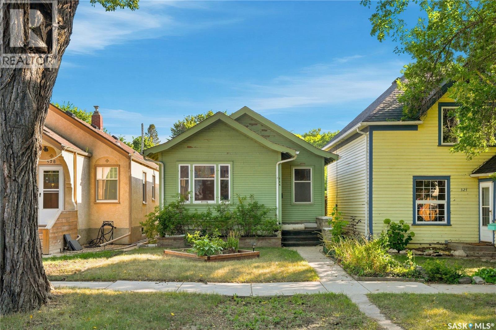 526 7th Street E, Saskatoon, Saskatchewan  S7H 0X7 - Photo 1 - SK047356
