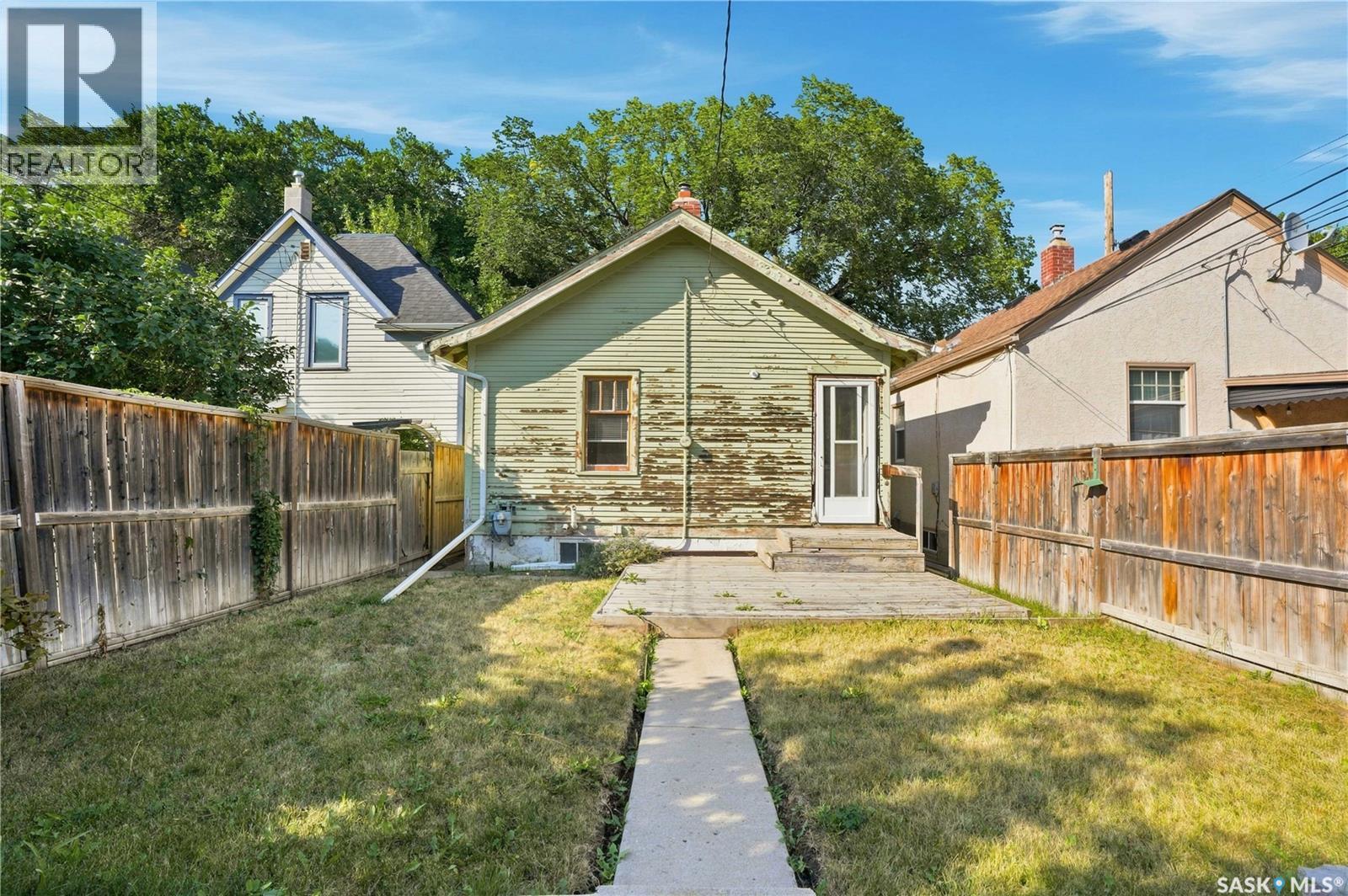 526 7th Street E, Saskatoon, Saskatchewan  S7H 0X7 - Photo 39 - SK047356