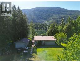 1062 Scamp Road, Castlegar, British Columbia