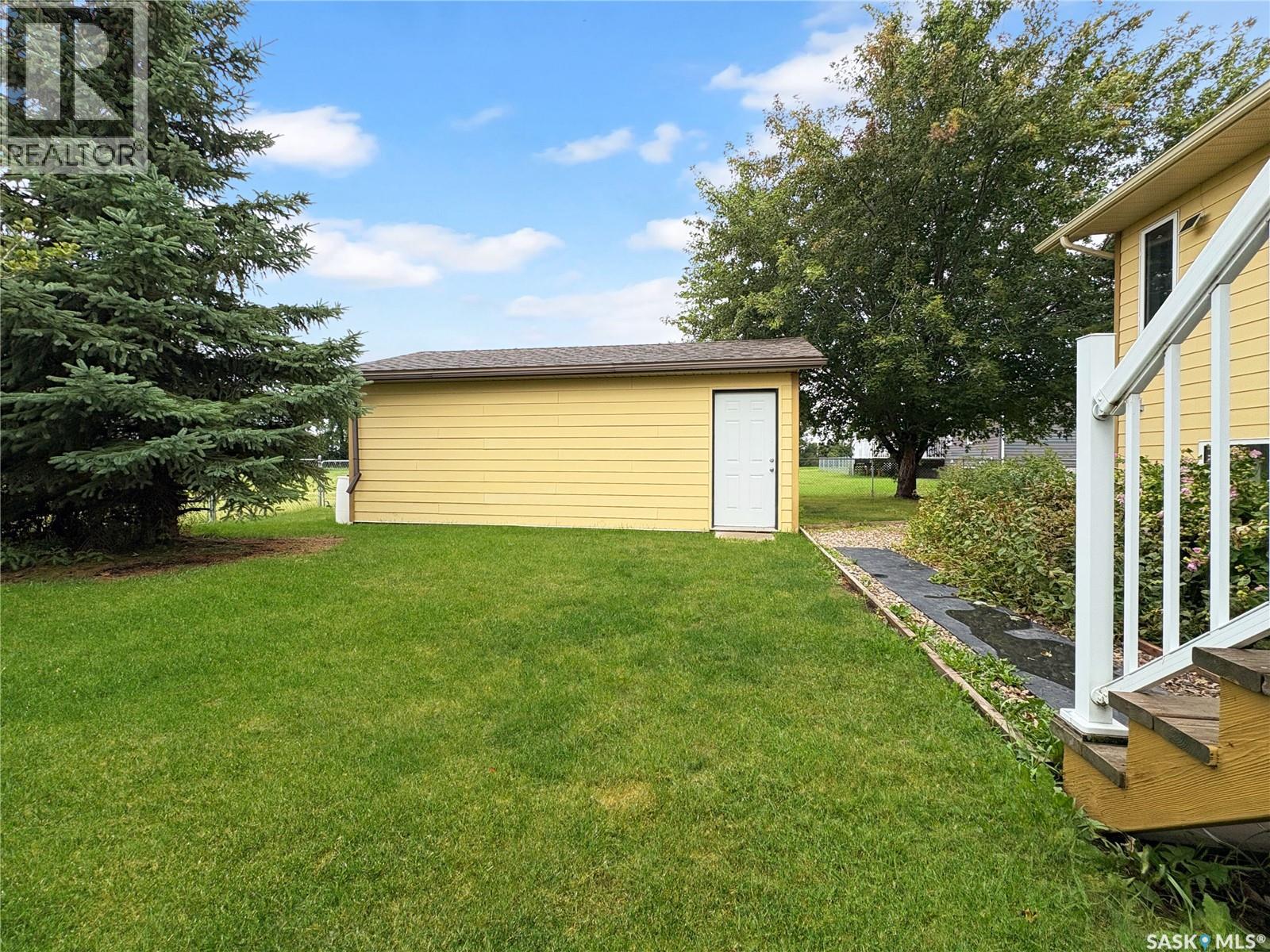 506 2nd Avenue Place, Radisson, Saskatchewan  S0K 3L0 - Photo 33 - SK047135