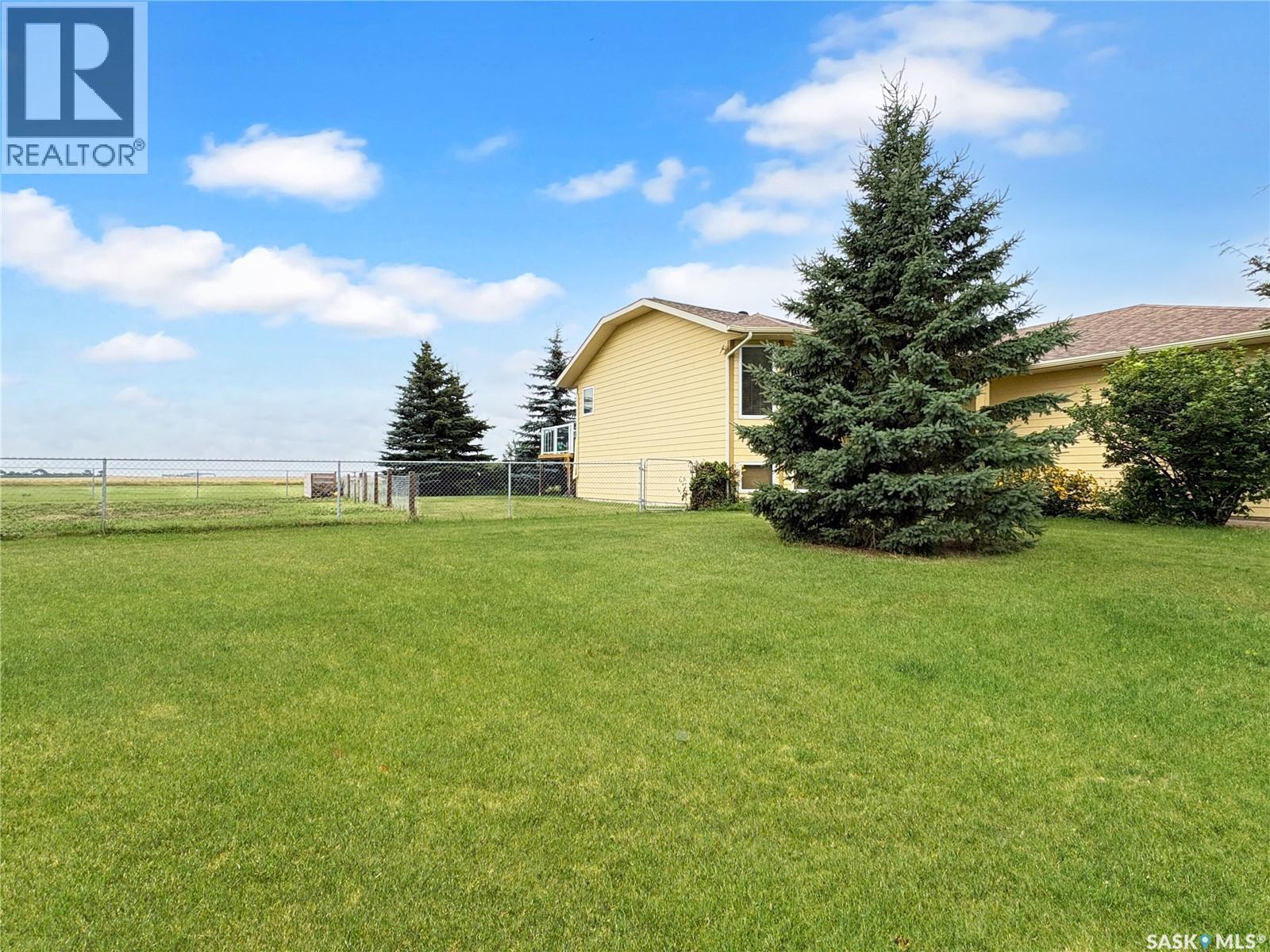 506 2nd Avenue Place, Radisson, Saskatchewan  S0K 3L0 - Photo 31 - SK047135