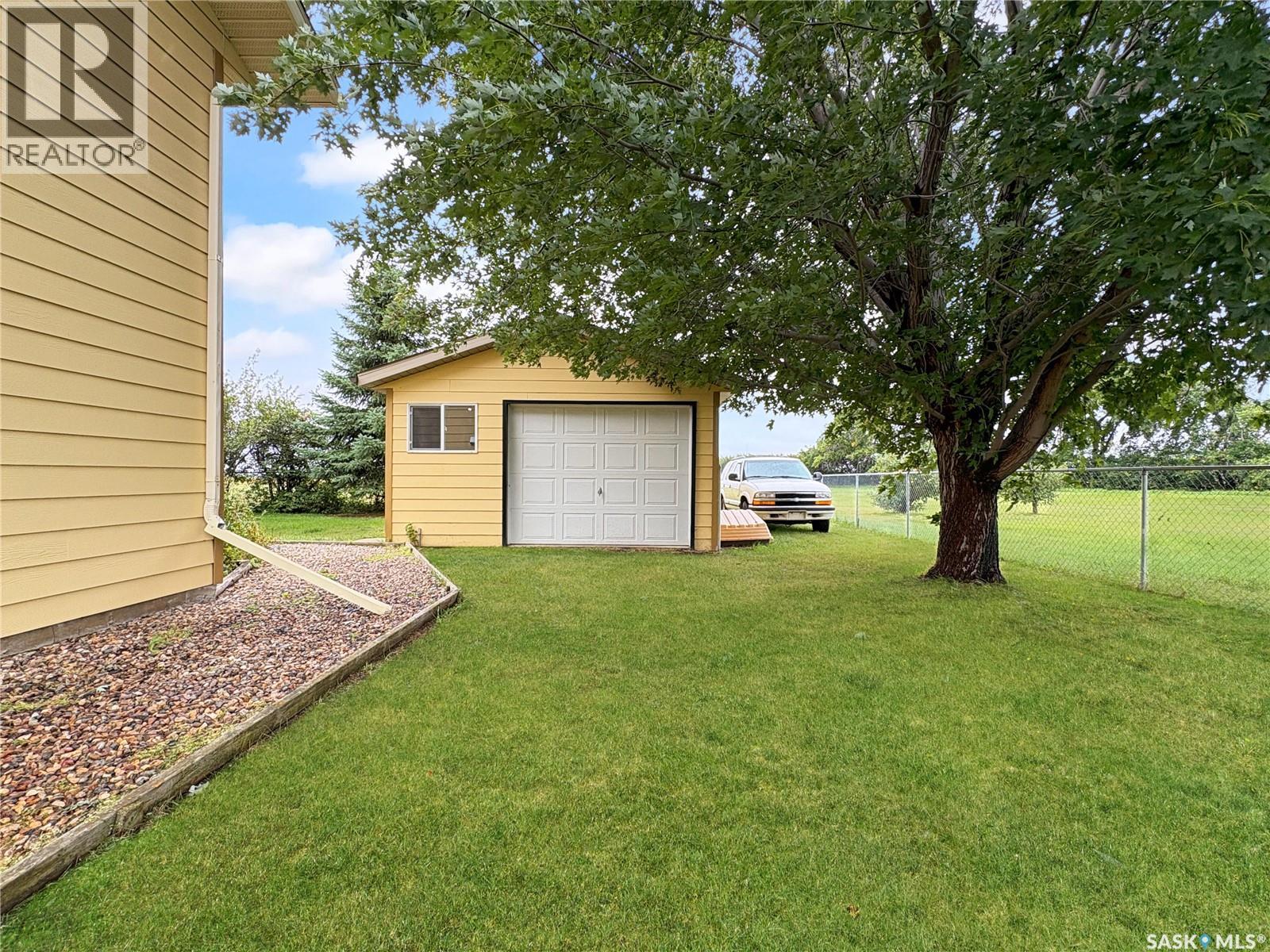 506 2nd Avenue Place, Radisson, Saskatchewan  S0K 3L0 - Photo 32 - SK047135