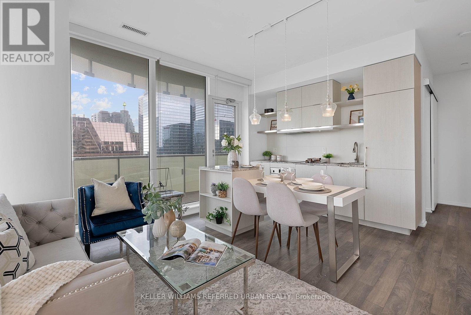 2905 - 197 Yonge Street, Toronto, Ontario  M5B 0C1 - Photo 3 - C13739020