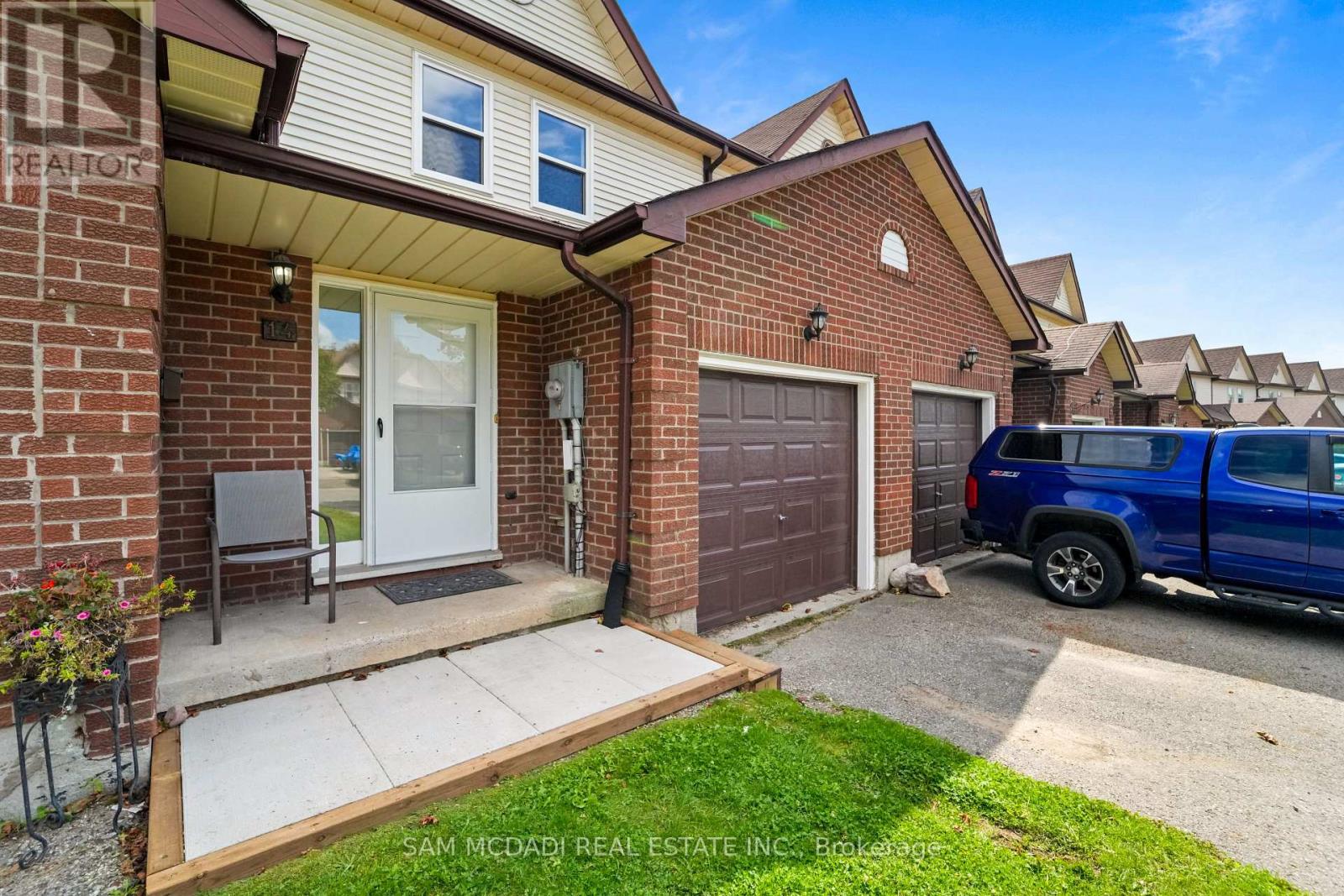 14 Birchfield Drive, Clarington, Ontario  L1E 1Y2 - Photo 2 - E13739022