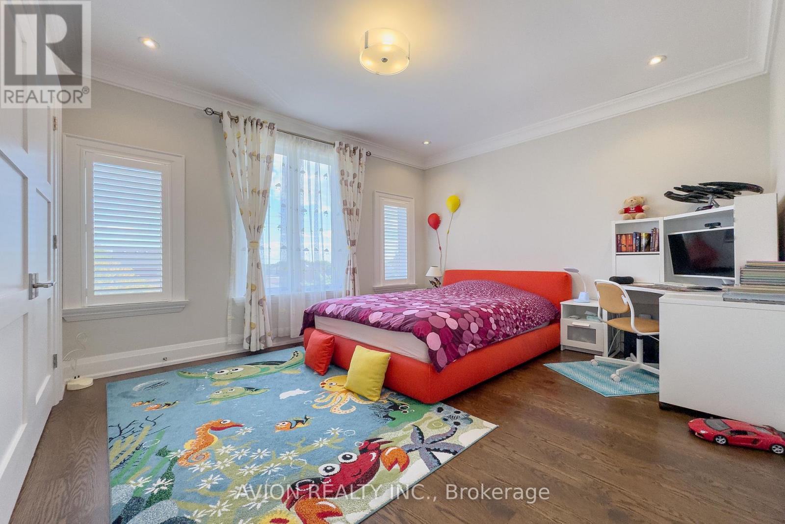 220 Falstaff Avenue, Toronto, Ontario  M6L 2E9 - Photo 24 - W13738962