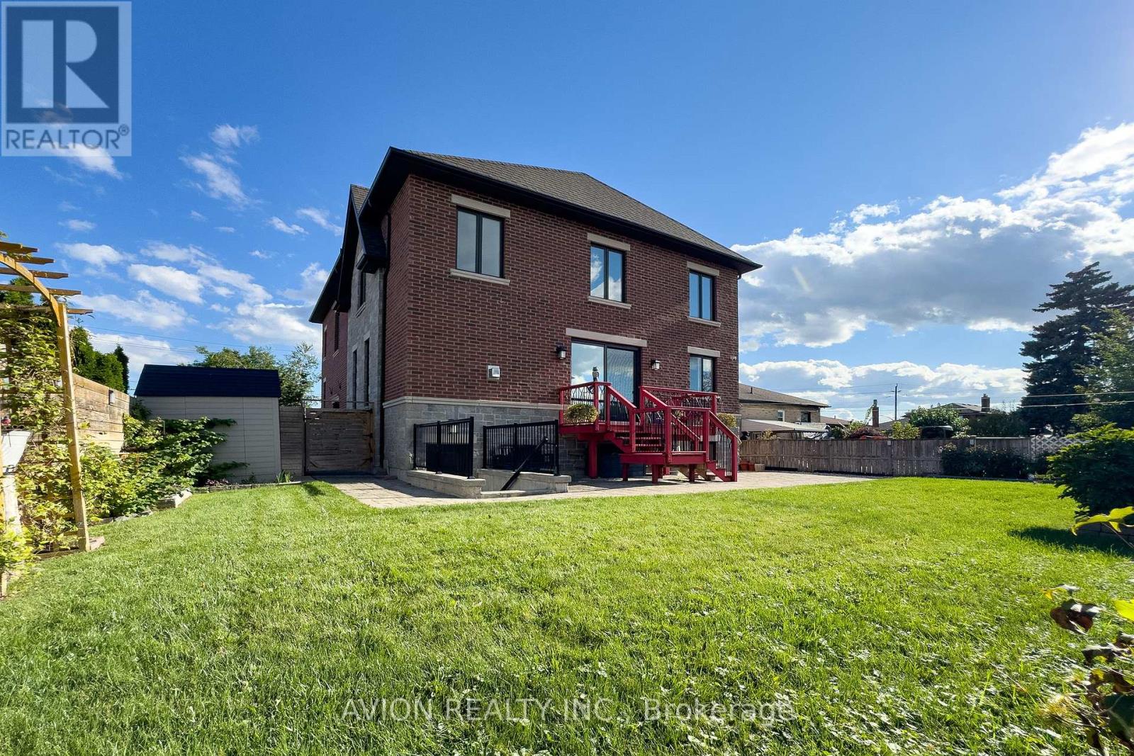 220 Falstaff Avenue, Toronto, Ontario  M6L 2E9 - Photo 36 - W13738962