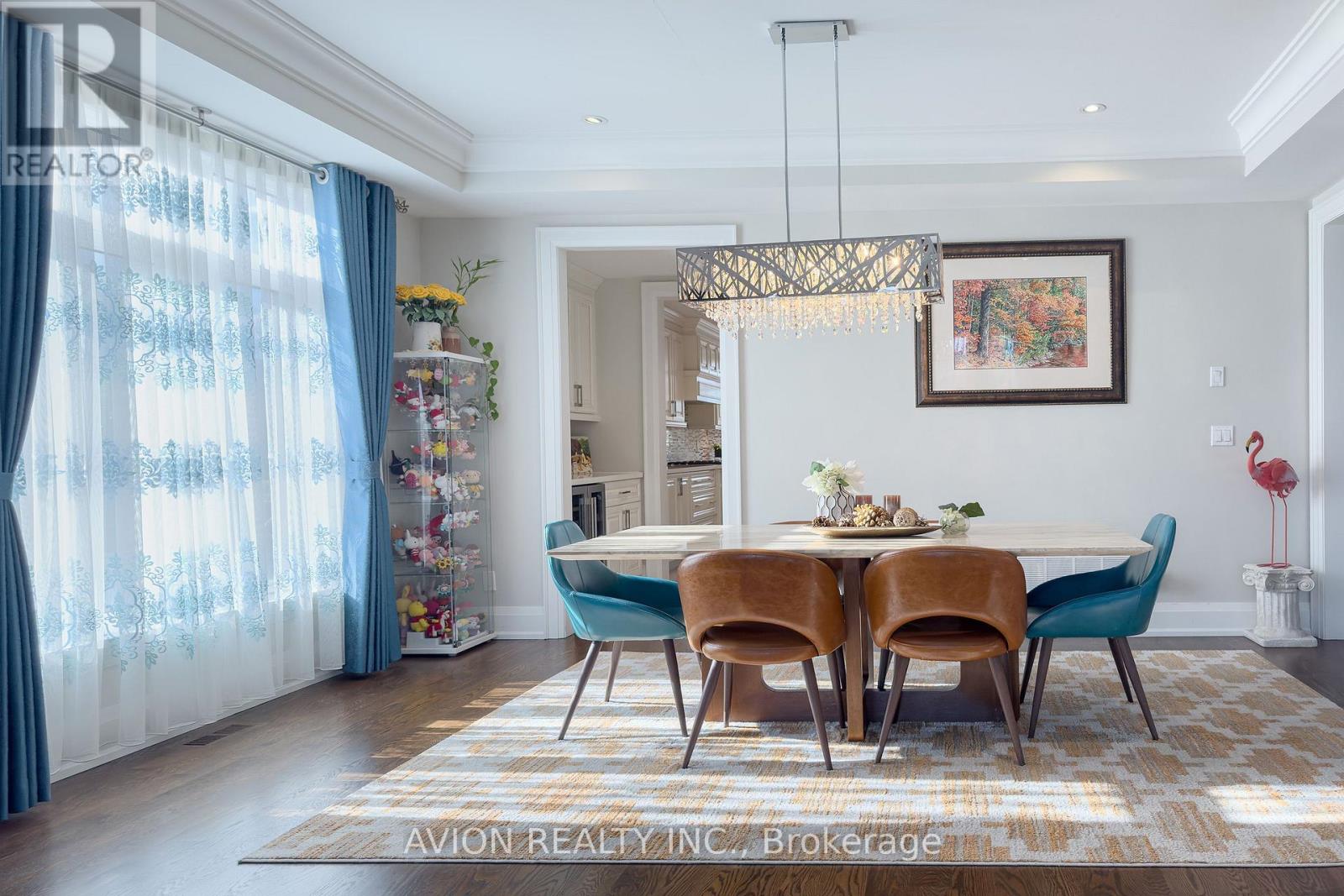 220 Falstaff Avenue, Toronto, Ontario  M6L 2E9 - Photo 6 - W13738962