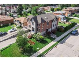 220 FALSTAFF AVENUE, Toronto, Ontario