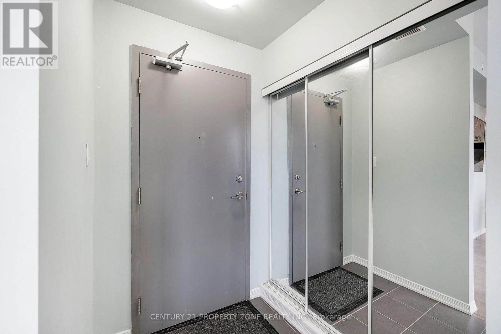 412 - 54 Sky Harbour Drive, Brampton, Ontario  L6Y 6B9 - Photo 7 - W13738966