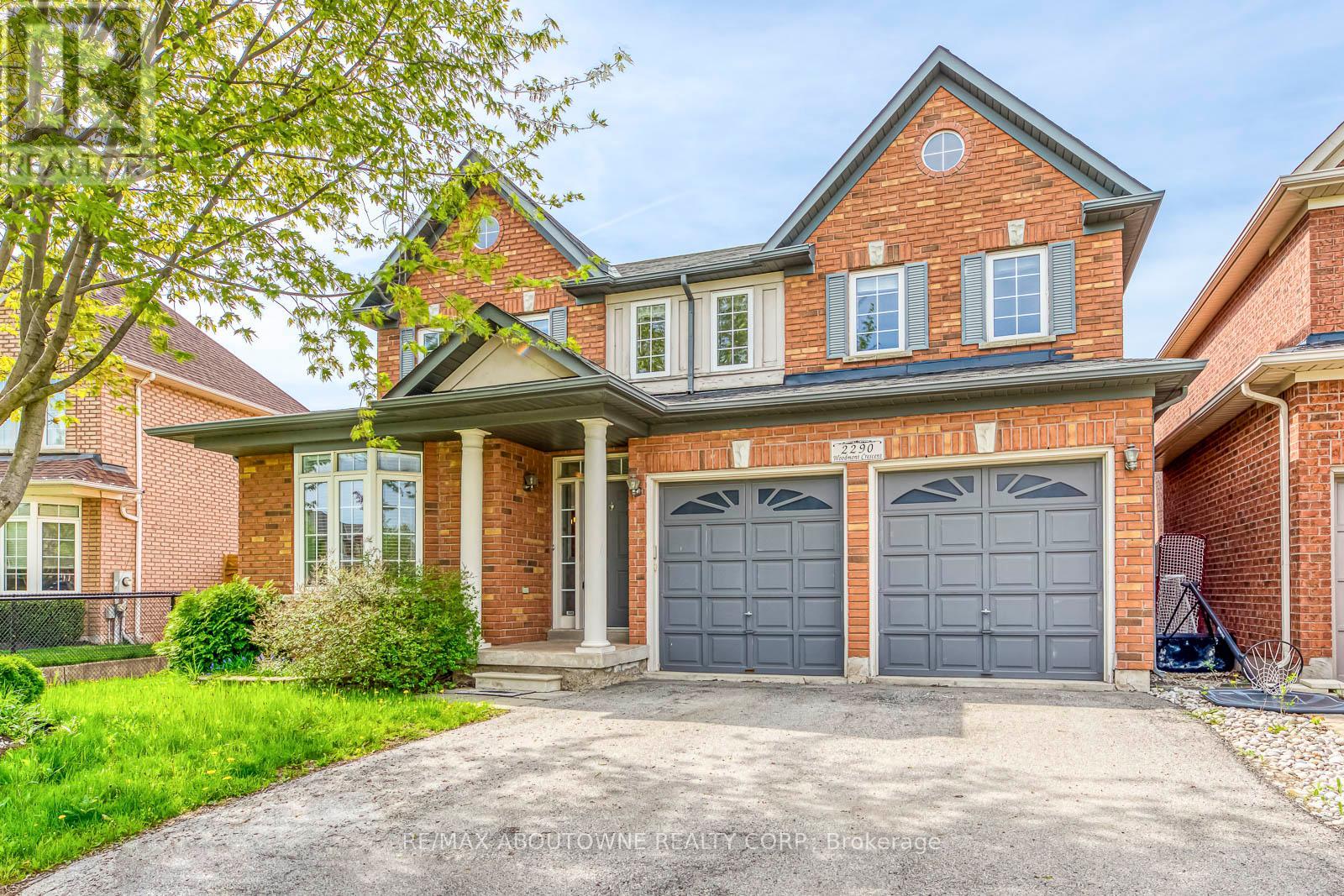 2290 Woodmont Crescent S, Oakville, Ontario  L6M 5A1 - Photo 2 - W13738998