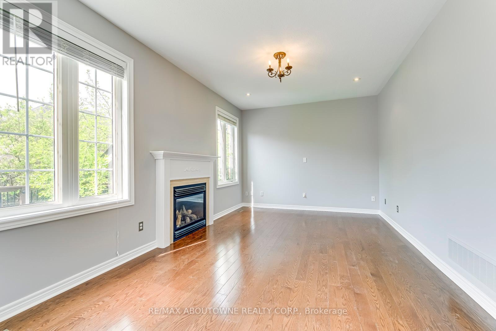 2290 Woodmont Crescent S, Oakville, Ontario  L6M 5A1 - Photo 20 - W13738998